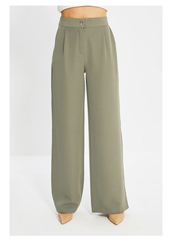 trendyol Spodnie w kolorze oliwkowym ze sklepu Limango Polska w kategorii Spodnie damskie - zdjęcie 163852649