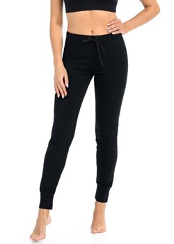 Bawełniane spodnie dresowe czarne Ava 2230, Kolor czarny, Rozmiar L, Teyli ze sklepu Primodo w kategorii Spodnie damskie - zdjęcie 163853129