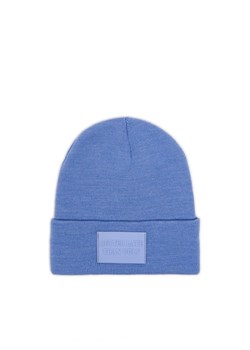 Cropp - Ciemnoniebieska czapka beanie z napisem - niebieski ze sklepu Cropp w kategorii Czapki zimowe damskie - zdjęcie 163858006