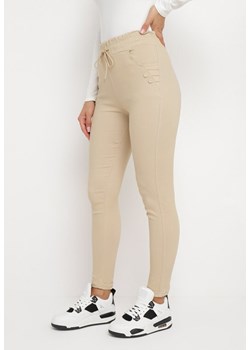 Beżowe Spodnie z Elastycznej Bawełny z Gumką w Talii Alanistte ze sklepu Born2be Odzież w kategorii Spodnie damskie - zdjęcie 163858976