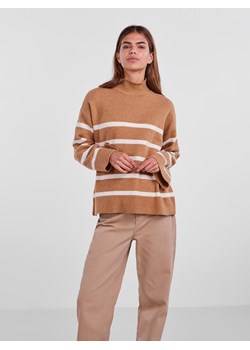 Pieces Sweter &quot;Nuska&quot; w kolorze karmelowo-białym ze sklepu Limango Polska w kategorii Swetry damskie - zdjęcie 163901678