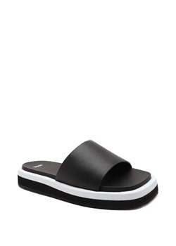 BOSS BLACK Klapki Allie Slide-FL ze sklepu Gomez Fashion Store w kategorii Klapki damskie - zdjęcie 163935465