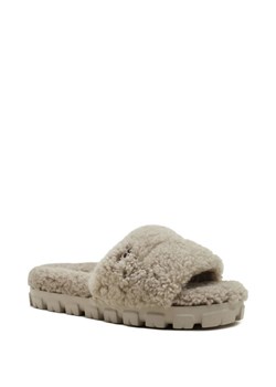 UGG Skórzane obuwie domowe Cozetta Curly | z dodatkiem wełny ze sklepu Gomez Fashion Store w kategorii Kapcie damskie - zdjęcie 163938657