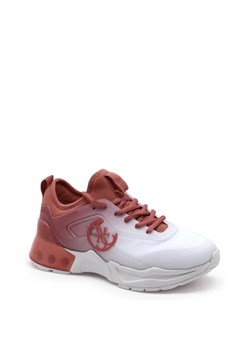 Guess Sneakersy TECKIE 2 ze sklepu Gomez Fashion Store w kategorii Buty sportowe damskie - zdjęcie 163941858