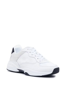 Guess Skórzane sneakersy LUCKEE ze sklepu Gomez Fashion Store w kategorii Buty sportowe damskie - zdjęcie 163941876