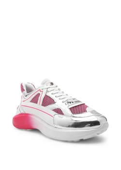 Love Moschino Sneakersy ze sklepu Gomez Fashion Store w kategorii Buty sportowe damskie - zdjęcie 163942565