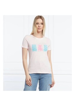 GUESS T-shirt ALISSIA | Regular Fit ze sklepu Gomez Fashion Store w kategorii Bluzki damskie - zdjęcie 163957685