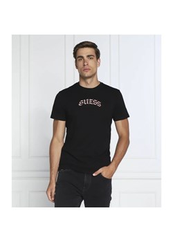 GUESS T-shirt OLD ENGLISH LOGO | Regular Fit ze sklepu Gomez Fashion Store w kategorii T-shirty męskie - zdjęcie 163957879