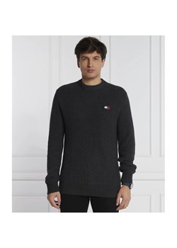Tommy Jeans Sweter TONAL XS BADGE | Regular Fit ze sklepu Gomez Fashion Store w kategorii Swetry męskie - zdjęcie 163958175