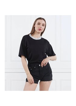 Tommy Jeans T-shirt TJW OVR LOGO TAPING TEE | Regular Fit ze sklepu Gomez Fashion Store w kategorii Bluzki damskie - zdjęcie 163963648