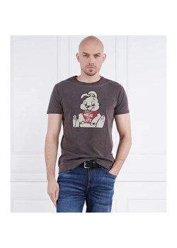 GUESS T-shirt GUESS X BRANDALISED LEON WASHED BUNNY | Regular Fit ze sklepu Gomez Fashion Store w kategorii T-shirty męskie - zdjęcie 163970387