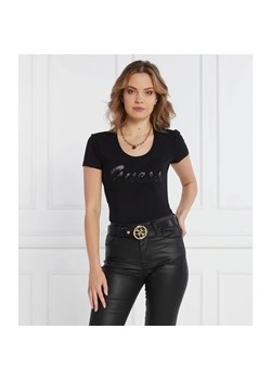 GUESS T-shirt SS RN SHINY | Regular Fit ze sklepu Gomez Fashion Store w kategorii Bluzki damskie - zdjęcie 163981578