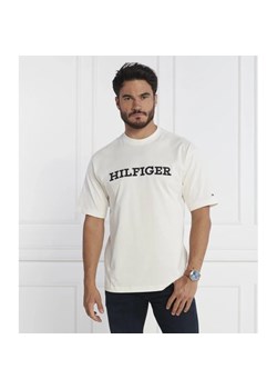 Tommy Hilfiger T-shirt MONOTYPE EMBRO | Relaxed fit ze sklepu Gomez Fashion Store w kategorii T-shirty męskie - zdjęcie 163986309