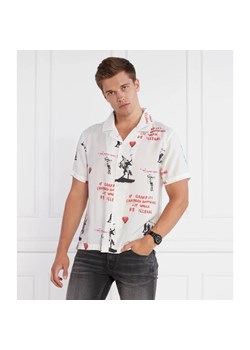 GUESS Koszula SS SANDWASHED GRAFFI | Regular Fit ze sklepu Gomez Fashion Store w kategorii Koszule męskie - zdjęcie 163986347