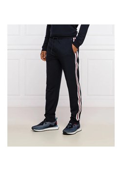 Tommy Hilfiger Spodnie dresowe | Regular Fit ze sklepu Gomez Fashion Store w kategorii Spodnie męskie - zdjęcie 164320506