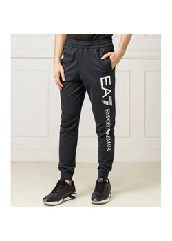 EA7 Spodnie dresowe | Regular Fit ze sklepu Gomez Fashion Store w kategorii Spodnie męskie - zdjęcie 164322138