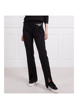 CALVIN KLEIN JEANS Spodnie dresowe | Regular Fit ze sklepu Gomez Fashion Store w kategorii Spodnie damskie - zdjęcie 164322459
