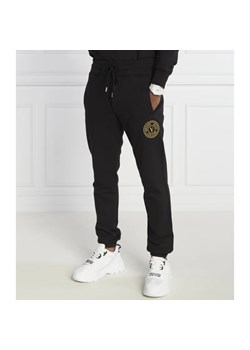 Versace Jeans Couture Spodnie dresowe | Regular Fit ze sklepu Gomez Fashion Store w kategorii Spodnie męskie - zdjęcie 164322777