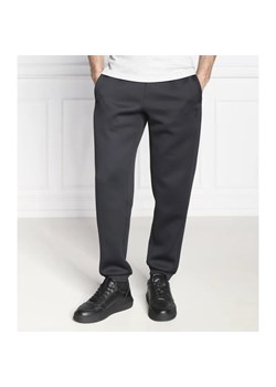 EA7 Spodnie dresowe | Regular Fit ze sklepu Gomez Fashion Store w kategorii Spodnie męskie - zdjęcie 164325246