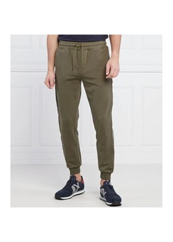 GUESS ACTIVE Spodnie dresowe ARLO | Regular Fit ze sklepu Gomez Fashion Store w kategorii Spodnie męskie - zdjęcie 164325489