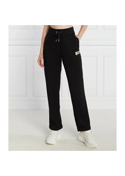 Armani Exchange Spodnie dresowe | Regular Fit ze sklepu Gomez Fashion Store w kategorii Spodnie damskie - zdjęcie 164326269