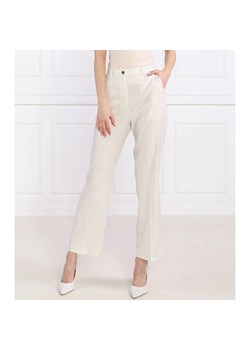 GUESS Lniane spodnie chino ZOE CHINO | Regular Fit ze sklepu Gomez Fashion Store w kategorii Spodnie damskie - zdjęcie 164326357