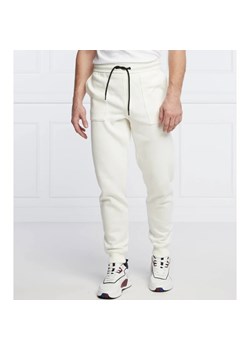 Calvin Klein Spodnie dresowe | Regular Fit ze sklepu Gomez Fashion Store w kategorii Spodnie męskie - zdjęcie 164327395