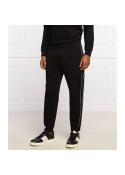 Emporio Armani Spodnie dresowe | Regular Fit ze sklepu Gomez Fashion Store w kategorii Spodnie męskie - zdjęcie 164327847