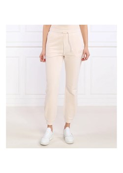 EA7 Spodnie dresowe | Regular Fit ze sklepu Gomez Fashion Store w kategorii Spodnie damskie - zdjęcie 164328087