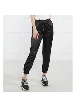 Liu Jo Sport Spodnie dresowe | Regular Fit ze sklepu Gomez Fashion Store w kategorii Spodnie damskie - zdjęcie 164328336