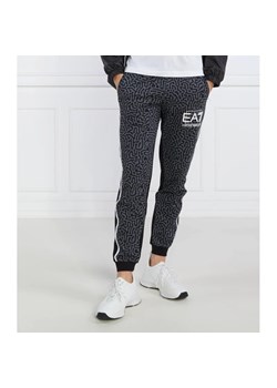 EA7 Spodnie dresowe | Regular Fit ze sklepu Gomez Fashion Store w kategorii Spodnie męskie - zdjęcie 164328798