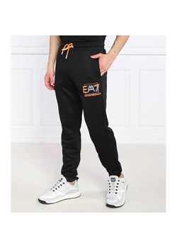 EA7 Spodnie dresowe | Regular Fit ze sklepu Gomez Fashion Store w kategorii Spodnie męskie - zdjęcie 164329029