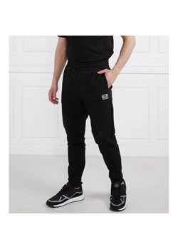 EA7 Spodnie dresowe | Regular Fit ze sklepu Gomez Fashion Store w kategorii Spodnie męskie - zdjęcie 164330236
