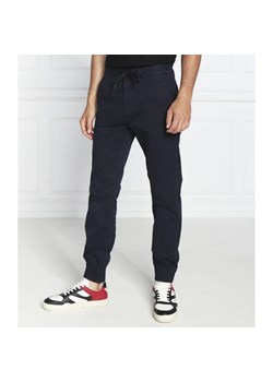 HUGO Spodnie jogger Davidon224D | Regular Fit ze sklepu Gomez Fashion Store w kategorii Spodnie męskie - zdjęcie 164331887