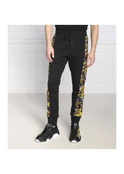 Versace Jeans Couture Spodnie dresowe | Regular Fit ze sklepu Gomez Fashion Store w kategorii Spodnie męskie - zdjęcie 164332826