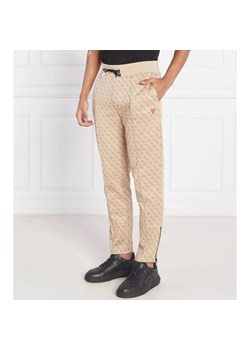 GUESS ACTIVE Spodnie dresowe KORBIN | Regular Fit ze sklepu Gomez Fashion Store w kategorii Spodnie męskie - zdjęcie 164334459