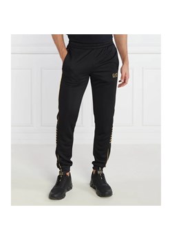 EA7 Spodnie dresowe | Regular Fit ze sklepu Gomez Fashion Store w kategorii Spodnie męskie - zdjęcie 164335519