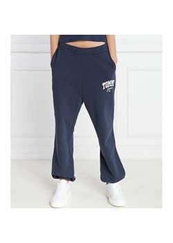 Tommy Jeans Spodnie dresowe | flare fit ze sklepu Gomez Fashion Store w kategorii Spodnie damskie - zdjęcie 164335678
