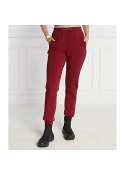 GUESS ACTIVE Spodnie dresowe ALLIE | Regular Fit ze sklepu Gomez Fashion Store w kategorii Spodnie damskie - zdjęcie 164335756