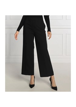 Pinko Spodnie PEI | flare fit ze sklepu Gomez Fashion Store w kategorii Spodnie damskie - zdjęcie 164335986