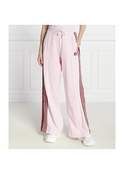 HUGO Spodnie dresowe Neraya | Loose fit ze sklepu Gomez Fashion Store w kategorii Spodnie damskie - zdjęcie 164336148