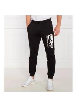EA7 Spodnie dresowe | Regular Fit ze sklepu Gomez Fashion Store w kategorii Spodnie męskie - zdjęcie 164336366