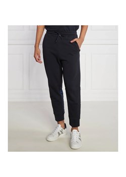 Armani Exchange Spodnie dresowe | Regular Fit ze sklepu Gomez Fashion Store w kategorii Spodnie męskie - zdjęcie 164337127