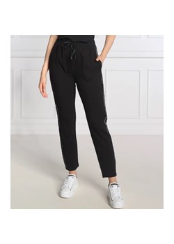 Liu Jo Sport Spodnie dresowe | Regular Fit ze sklepu Gomez Fashion Store w kategorii Spodnie damskie - zdjęcie 164337245