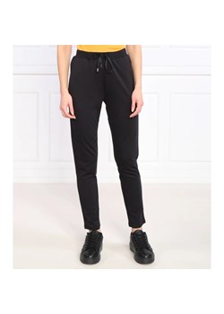 Liu Jo Sport Spodnie dresowe | Regular Fit ze sklepu Gomez Fashion Store w kategorii Spodnie damskie - zdjęcie 164337358