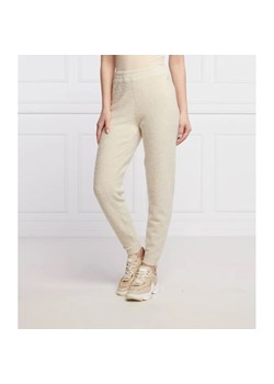 GUESS Spodnie redda | Regular Fit | z dodatkiem wełny ze sklepu Gomez Fashion Store w kategorii Spodnie damskie - zdjęcie 164337505