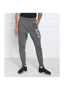 EA7 Spodnie dresowe | Regular Fit ze sklepu Gomez Fashion Store w kategorii Spodnie męskie - zdjęcie 164337576