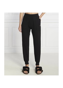 Emporio Armani Spodnie dresowe | Relaxed fit ze sklepu Gomez Fashion Store w kategorii Spodnie damskie - zdjęcie 164337708
