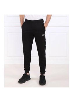 EA7 Spodnie dresowe | Regular Fit ze sklepu Gomez Fashion Store w kategorii Spodnie męskie - zdjęcie 164338007