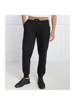 BOSS BLACK Spodnie dresowe Levete | Regular Fit ze sklepu Gomez Fashion Store w kategorii Spodnie męskie - zdjęcie 164338718